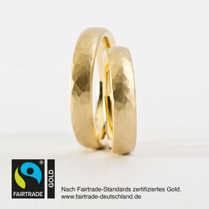 Hammerschlag Eheringe von Juwelier und Goldschmied Marcus Biesecke in Halle